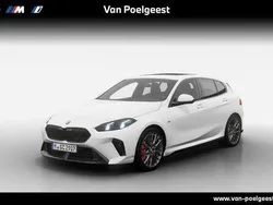 Alpinweiss Nieuw 2025 BMW 120 M Sport Hatchback | € 53.885 (Eerlijke prijs)