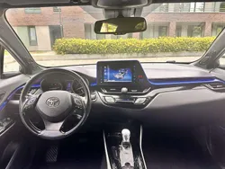 Gebruikt 2017 Toyota C-HR SUV | € 18.500 (Eerlijke prijs)