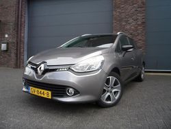 Grijs Gebruikt 2015 Renault Clio GrandTour Night&Day Stationwagen | € 6.400 (Goede deal)