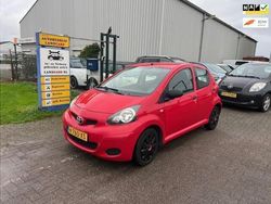 Rood Gebruikt 2007 Toyota Aygo Hatchback | € 1.450 (Goede deal)