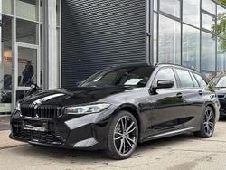 Zwart Gebruikt 2024 BMW 330e M Sport Stationwagen | € 51.900 (Eerlijke prijs)