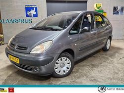 Grijs (metallic) Gebruikt 2004 Citroën Xsara Picasso MPV | € 1.250 (Eerlijke prijs)