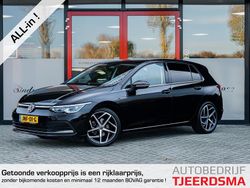 Zwart Gebruikt 2020 VW Golf VIII Style Hatchback | € 24.450 (Eerlijke prijs)