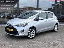 Grijs, metallic lak Gebruikt 2015 Toyota Yaris Hybrid Hatchback | € 13.950 (Iets duurder)