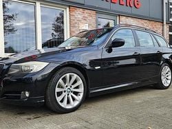 Zwart Gebruikt 2009 BMW 325 Stationwagen | € 7.950 (Eerlijke prijs)