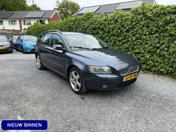 Blauw, metallic lak Gebruikt 2006 Volvo V50 Stationwagen | € 2.445 (Eerlijke prijs)