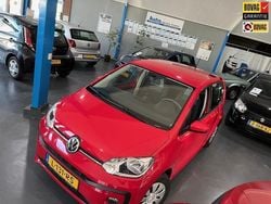 Rood Gebruikt 2017 VW up! move up! Hatchback | € 9.000 (Eerlijke prijs)