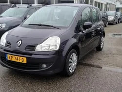 Paars, metallic lak Gebruikt 2010 Renault Grand Modus Expression MPV | € 2.950 (Eerlijke prijs)