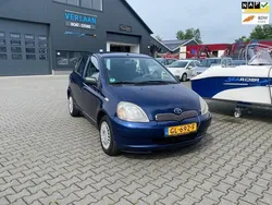 Blauw, metallic lak Gebruikt 2001 Toyota Yaris Luna Hatchback | € 1.650 (Goede deal)
