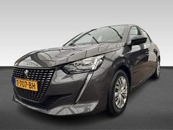 Grijs Gebruikt 2023 Peugeot 208 Active Hatchback | € 16.440 (Eerlijke prijs)