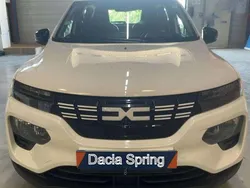 Wit Gebruikt 2023 Dacia Spring Essentiel Hatchback | € 10.895 (Goede deal)
