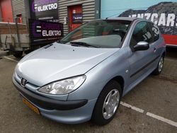 Grijs Gebruikt 2006 Peugeot 206 Hatchback | € 1.247 (Eerlijke prijs)