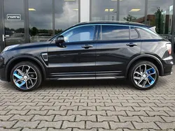 Zwart Gebruikt 2023 Lynk & Co 01 SUV | € 28.900 (Eerlijke prijs)