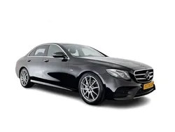 Obsidian black metallic (zwart metallic) Gebruikt 2019 Mercedes E220 Business Sedan | € 20.945 (Goede deal)