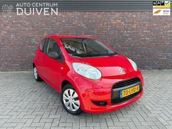 Rood, metallic lak Gebruikt 2010 Citroën C1 Hatchback | € 2.650 (Eerlijke prijs)