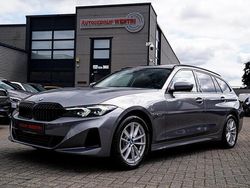 Grijs Gebruikt 2023 BMW 320 Shadowline Stationwagen | € 37.775 (Goede deal)