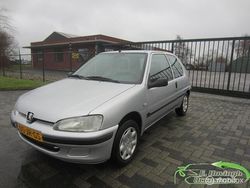 Grijs Gebruikt 2002 Peugeot 106 Hatchback | € 1.450 (Eerlijke prijs)