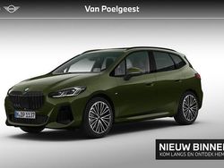 Sanremo grun metallic (c4e) (groen metallic) Gebruikt 2024 BMW 218 Executive Stationwagen | € 44.500
