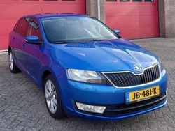 Blauw Gebruikt 2016 Skoda Rapid Joy Hatchback | € 7.850 (Goede deal)