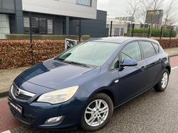 Blauw Gebruikt 2011 Opel Astra Selection Hatchback | € 5.995 (Eerlijke prijs)