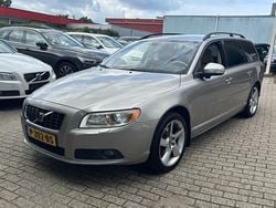 Zilver Gebruikt 2007 Volvo V70 Momentum Stationwagen | € 11.900 (Eerlijke prijs)