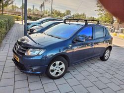 Blauw Gebruikt 2016 Dacia Sandero Hatchback | € 4.000 (Goede deal)
