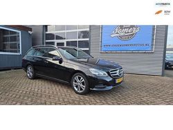 Zwart (metallic) Gebruikt 2014 Mercedes E220 Ambition Stationwagen | € 12.500 (Super prijs)