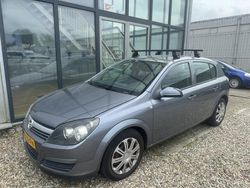 Grijs Gebruikt 2004 Opel Astra Enjoy Hatchback | € 950