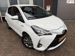 Wit Gebruikt 2020 Toyota Yaris Hybrid Hatchback | € 14.999 (Super prijs)