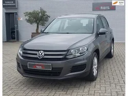 Grijs Gebruikt 2014 VW Tiguan Comfortline SUV | € 13.950 (Iets duurder)