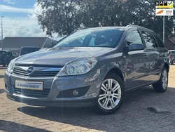 Grijs Gebruikt 2007 Opel Astra Executive Stationwagen | € 2.499 (Eerlijke prijs)