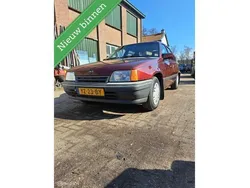 Rood Gebruikt 1991 Opel Kadett Stationwagen | € 1.650