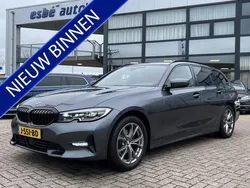 Grijs Gebruikt 2020 BMW 320 Executive Stationwagen | € 28.950 (Eerlijke prijs)