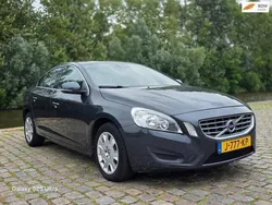 Grijs Gebruikt 2012 Volvo S60 Kinetic Sedan | € 9.999 (Eerlijke prijs)