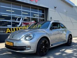 Grijs, metallic lak Gebruikt 2016 VW Beetle Sportline Hatchback | € 14.000 (Eerlijke prijs)