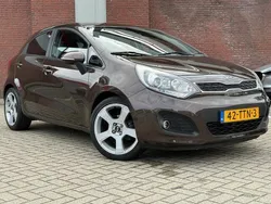 Bruin Gebruikt 2012 Kia Rio Plus Hatchback | € 6.395 (Eerlijke prijs)