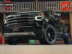 Zwart Nieuw 2025 Chevrolet Silverado Van | € 69.950
