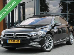 Zwart Gebruikt 2019 VW Passat R-line Sedan | € 23.450 (Eerlijke prijs)