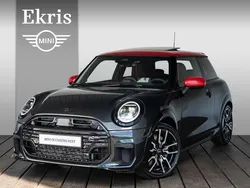 Grijs Gebruikt 2024 Mini John Cooper Works Hatchback | € 37.900 (Duur)