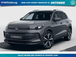 Grijs, metallic lak Nieuw 2025 VW Tiguan Edition SUV | € 53.695 (Eerlijke prijs)