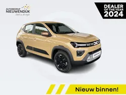 Beige safari hnw Nieuw 2025 Dacia Spring Extreme Hatchback | € 15.950