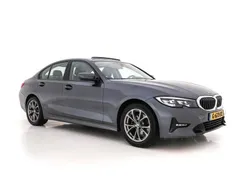Mineralgrau (grijs metallic) Gebruikt 2020 BMW 320 Executive Sedan | € 20.445 (Goede deal)