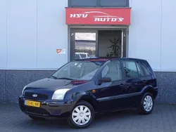 Blauw, metallic lak Gebruikt 2005 Ford Fusion Style MPV | € 2.450 (Eerlijke prijs)