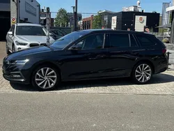Zwart Gebruikt 2021 Skoda Octavia Business Line Stationwagen | € 20.950 (Eerlijke prijs)