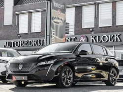 Zwart Gebruikt 2022 Peugeot 308 Allure Hatchback | € 25.950 (Eerlijke prijs)