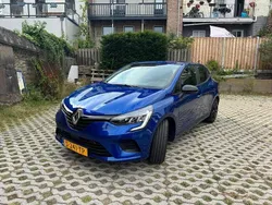 Blauw Gebruikt 2023 Renault Clio V Equilibre Hatchback | € 14.900 (Eerlijke prijs)