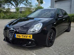 Zwart Gebruikt 2012 Alfa Romeo Giulietta Distinctive Hatchback | € 4.950 (Eerlijke prijs)