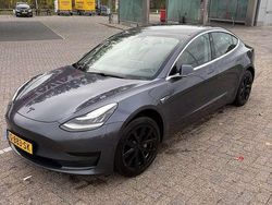 Grijs Gebruikt 2019 Tesla Model 3 RWD Sedan | € 16.000 (Eerlijke prijs)