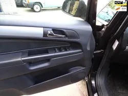 Zwart Gebruikt 2006 Opel Zafira Cosmo MPV | € 3.250 (Eerlijke prijs)