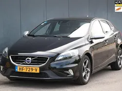 Zwart Gebruikt 2015 Volvo V40 Business Edition Stationwagen | € 8.375 (Eerlijke prijs)